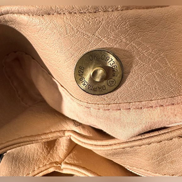 🍑💕3 compartment Shoulder bag - Picture 7 of 7